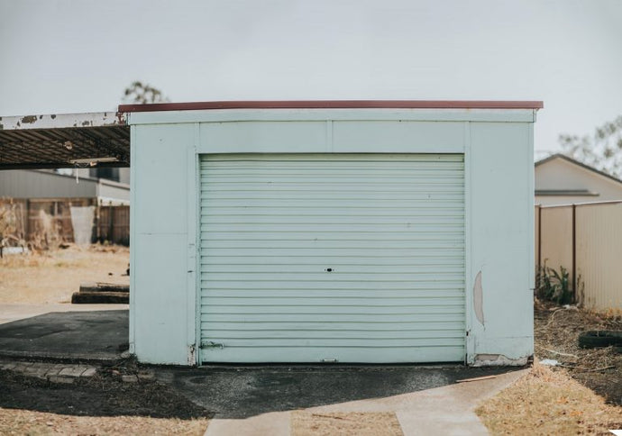 A Quick Guide To Painting Metal Garage Doors